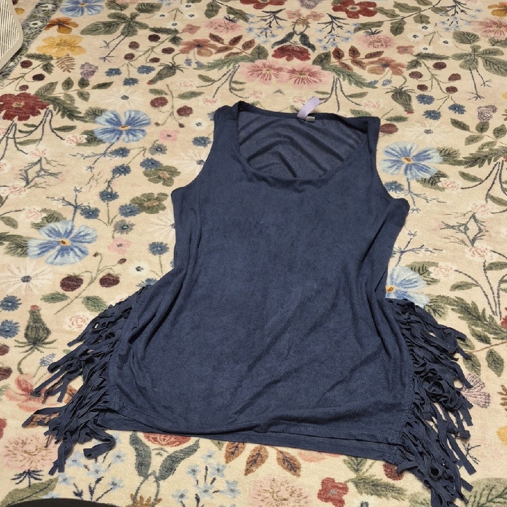 Navy tank with fringed sides